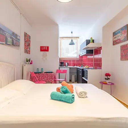 Cozy Studio Near Downtown Héraklion Extérieur photo